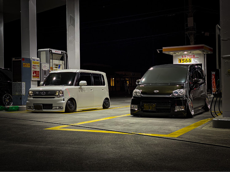 ムーヴコンテカスタムの28Family・ニッパチ・広げようハの字の輪・タイヤ交換・突発深夜徘徊ランデブーに関するカスタム事例の投稿画像6枚目