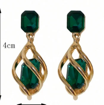Retro Creative Fashion Emerald dames oorstekers. Voeg een vleugje elegantie en retro stijl toe aan je look. Perfect voor elke gelegenheid.
