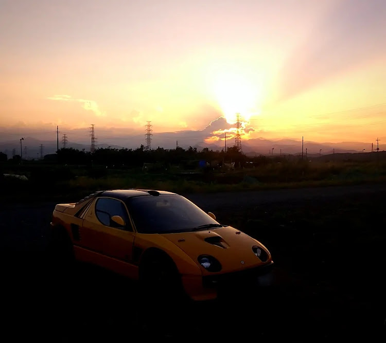 AZ-1の夕焼けと愛車・夕焼け・夕暮れ・ガルウィング・仕事帰りにパシャリに関するカスタム事例の投稿画像4枚目