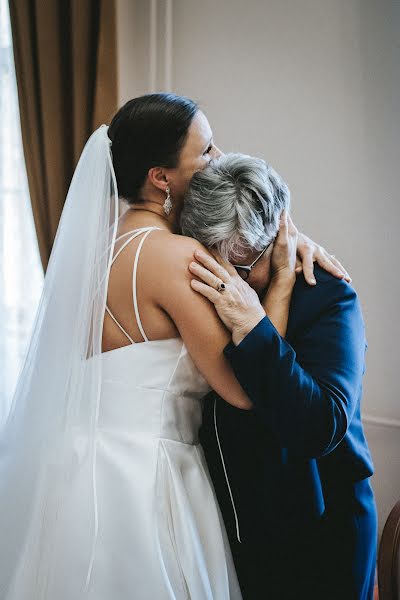 Wedding photographer Szabolcs Locsmándi (thelovereporters). Photo of 19 April 2023