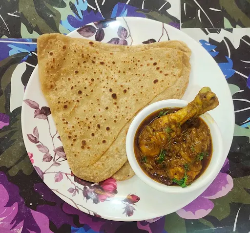 Layer Paratha [3 Layer] With Chicken Curry [350 Ml, 3 Pieces]