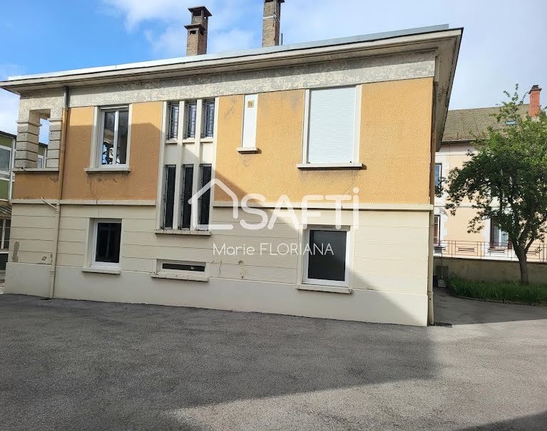 Vente maison  220 m² à Oyonnax (01100), 309 000 €