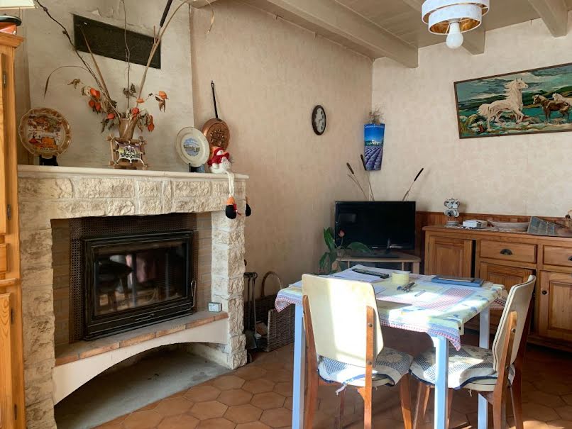 Vente maison 3 pièces 102 m² à Surgères (17700), 159 000 €