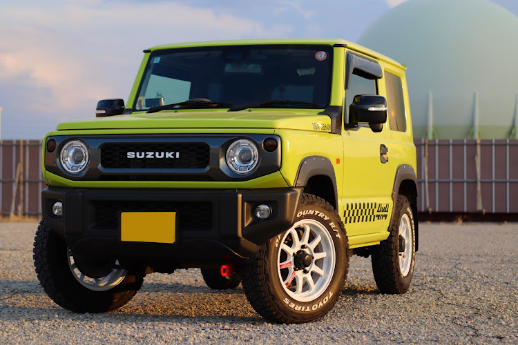 ジムニーの夕日に輝くあなたの愛車・若干の仕様変更に関するカスタム事例の投稿画像1枚目