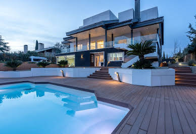 Villa with pool and terrace 3