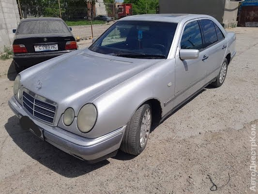 продам авто Mercedes E 320 E-klasse (W210) фото 1