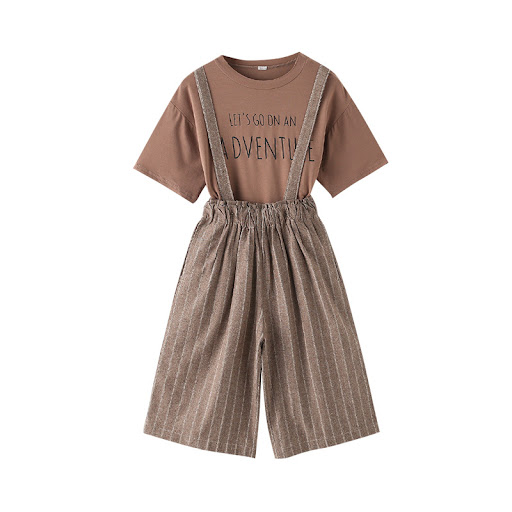 Title 3, Comfortable and stylish T-shirt paired with wid...