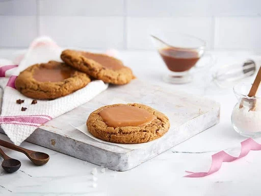 Soft Centered Caramel Salt Cookie