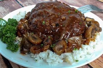 Family Favorite Swiss Steak With Tomato Gravy