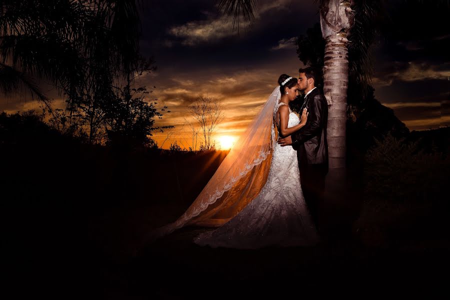 婚禮攝影師Leandro Cerqueira（leandrofoto）。2017 4月20日的照片