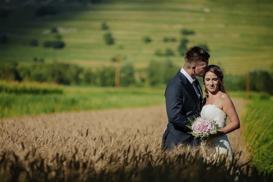 Wedding photographer Marius Valentin (bymariusvalentin). Photo of 15 May