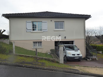 maison à Montmoreau-Saint-Cybard (16)