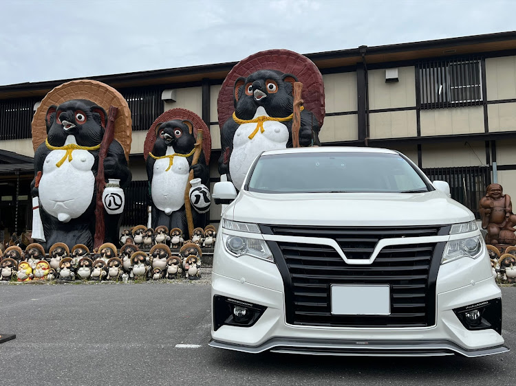 エルグランドのグリル大百科・桜シーズン終了・kansai family・EAST&WESTに関するカスタム事例の投稿画像3枚目