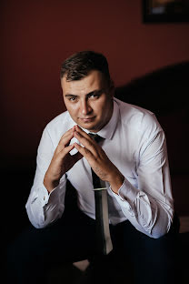 Hääkuvaaja Denis Loktev (denl). Kuva otettu 9. lokakuuta 2019