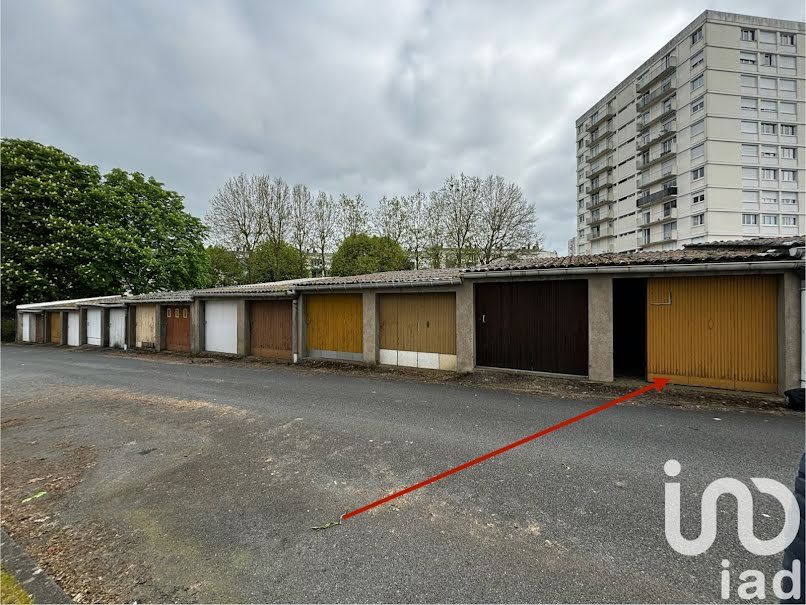 Vente parking  14 m² à Cholet (49300), 8 000 €