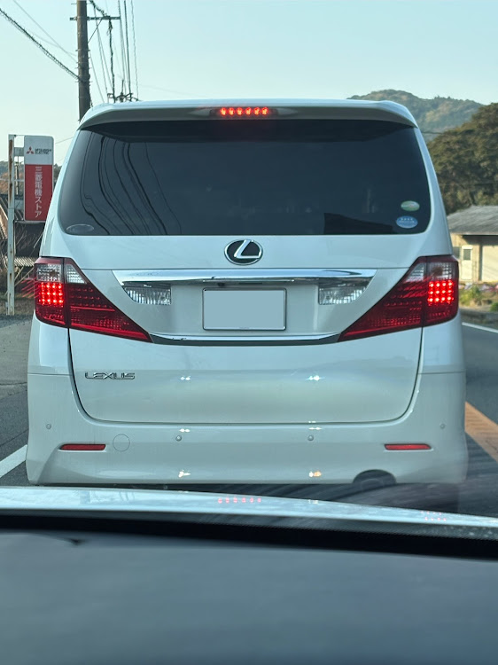 翔@３児の父さんが投稿したLEXUS・LM仕様・アルファード20系・通勤中のパシャリ・TOYOTAに関するカスタム事例の投稿画像1枚目