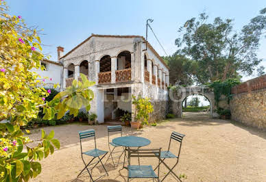 Farmhouse with pool 4