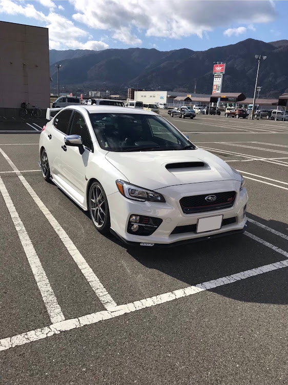 WRX STIのマフラー交換・ホイール交換・車高調整・ドライブ・スタッドレスタイヤへ交換に関するカスタム事例の投稿画像1枚目