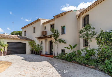 House with pool and terrace 1