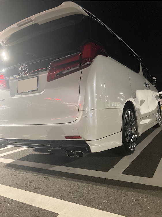 アルファードの夜に撮影・いつもいいねありがとうございます😊・洗車・勝手にフォローしてごめんなさい🙏・地域パトロールに関するカスタム事例の投稿画像2枚目