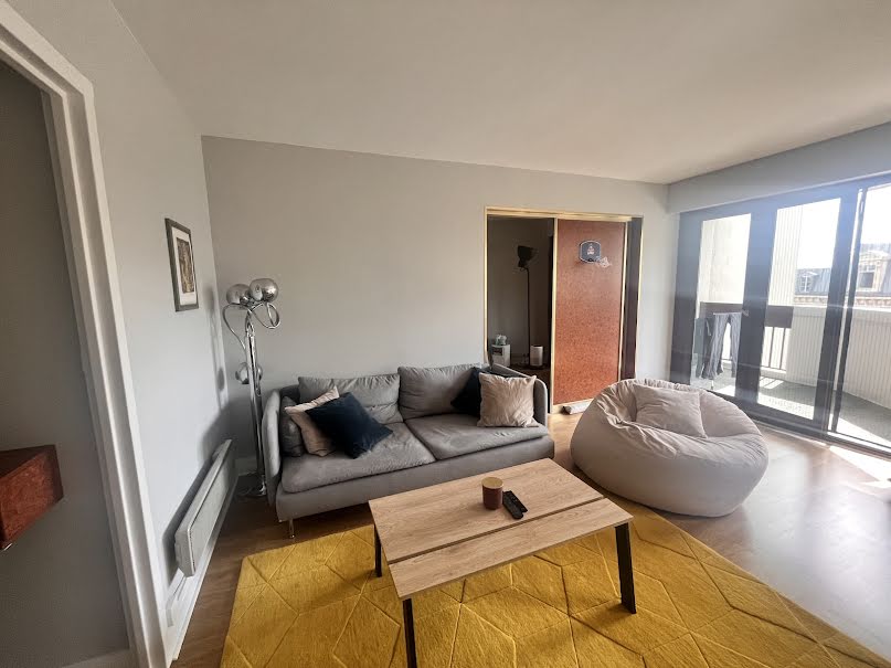 Location meublée appartement 3 pièces 72 m² à Paris 20ème (75020), 2 250 €