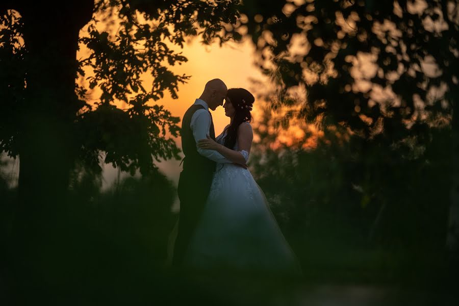 Svadobný fotograf Jānis Paļulis (janispalulis). Fotografia publikovaná 3. októbra 2019