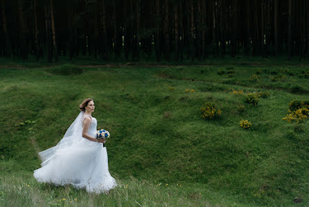 Fotografo di matrimoni Anya Piorunskaya (annyrka). Foto del 5 giugno 2017