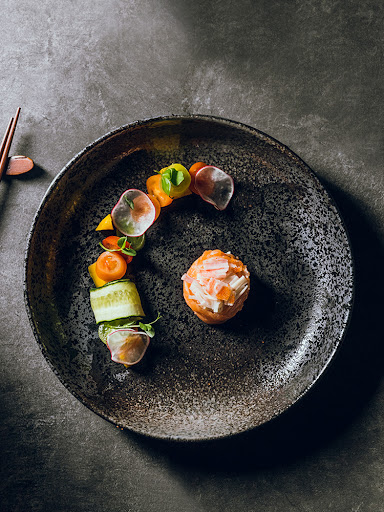 Title 10, Large Round Japanese-Style Ceramic Plate for Ho...