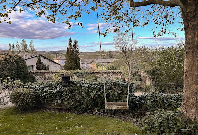 Maison avec jardin et terrasse 2