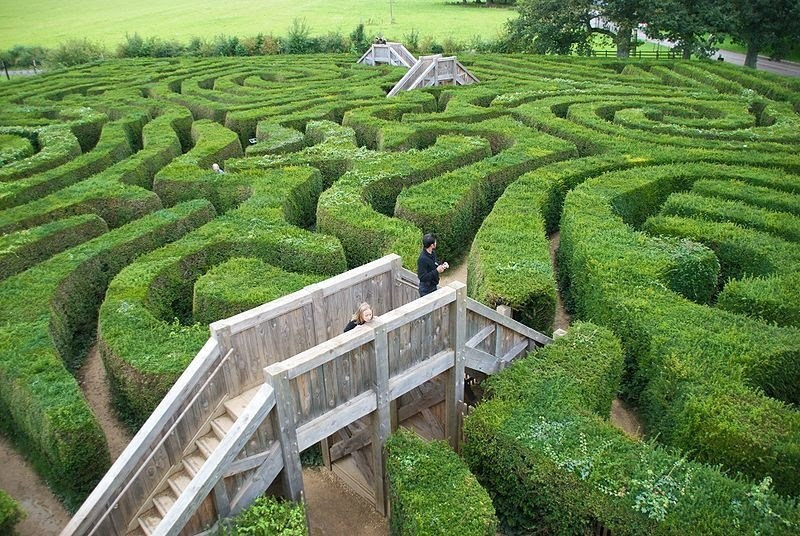 Longleast Hedge Maze, um dos maiores labirintos do mundo