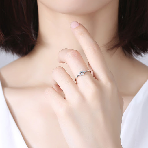 Title 3, Demon Eye Fashion Ring – Een opvallende moderin...