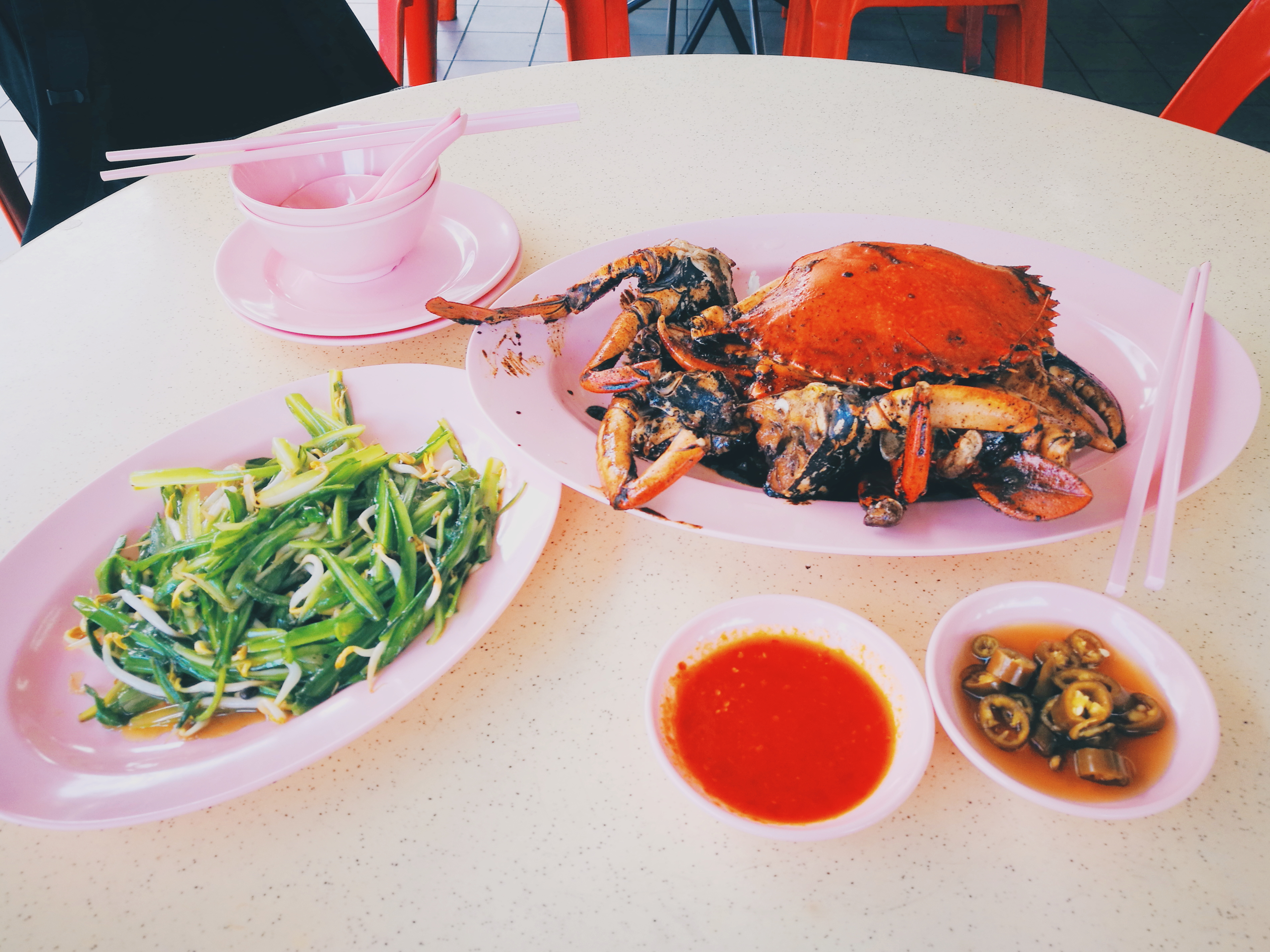新加坡螃蟹對決: 長堤黑椒蟹 VS Mellben Seafood蟹湯米線