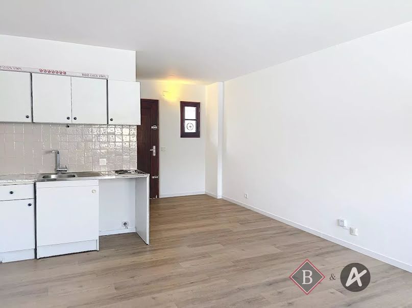Vente appartement 1 pièce 27.85 m² à Mougins (06250), 99 000 €