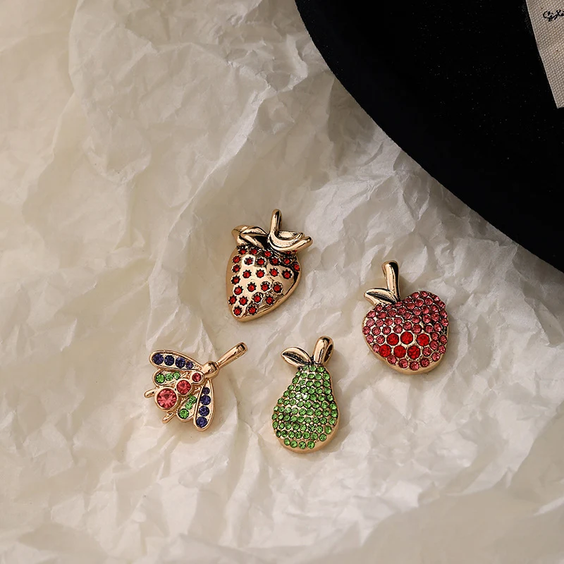 Collier pastèque, éléphant et zircon couleur, plaqué or 18K, bijou d'été frais et original, pour une touche fruitée.