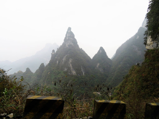 99 Bend Road From Tianmen Mountain China 2016