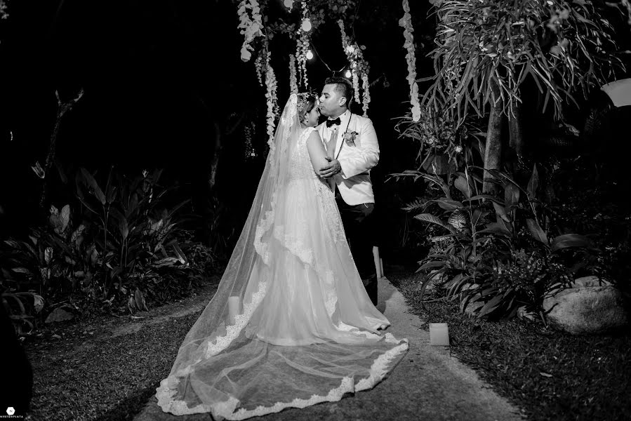 Bryllupsfotograf Nestor Plata (nestorplatabodas). Bilde av 24 april 2019
