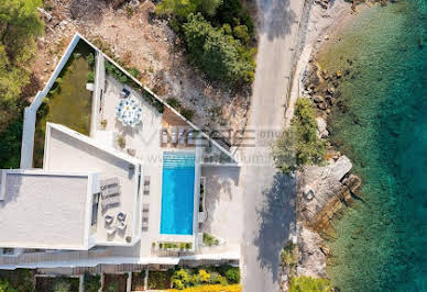 Villa with pool and terrace 5