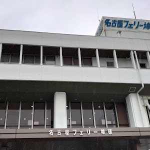 カムリ AXVH70