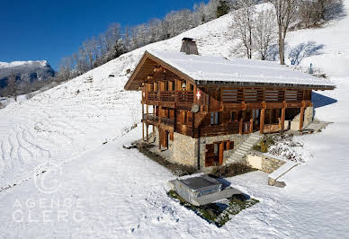 Chalet with panoramic view and terrace 3