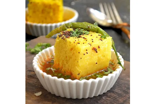 Dhokla [2 Pieces]