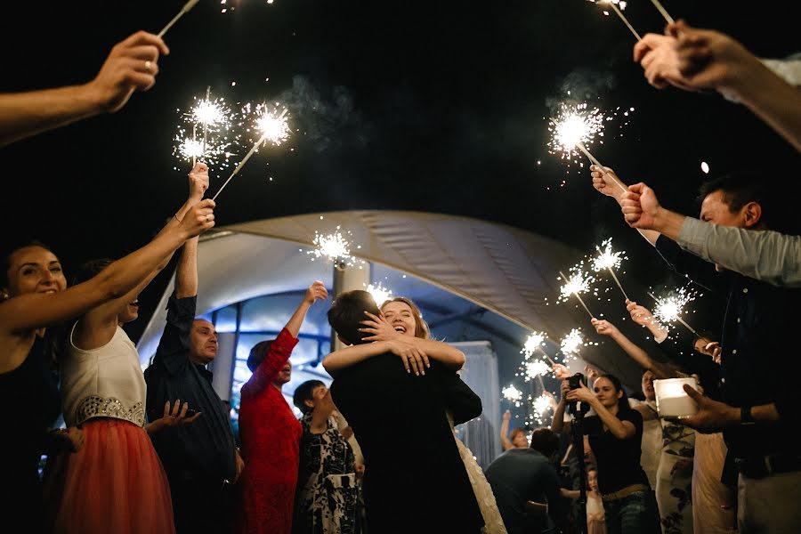 Fotógrafo de casamento Artem Polyakov (polyakov). Foto de 10 de janeiro 2018