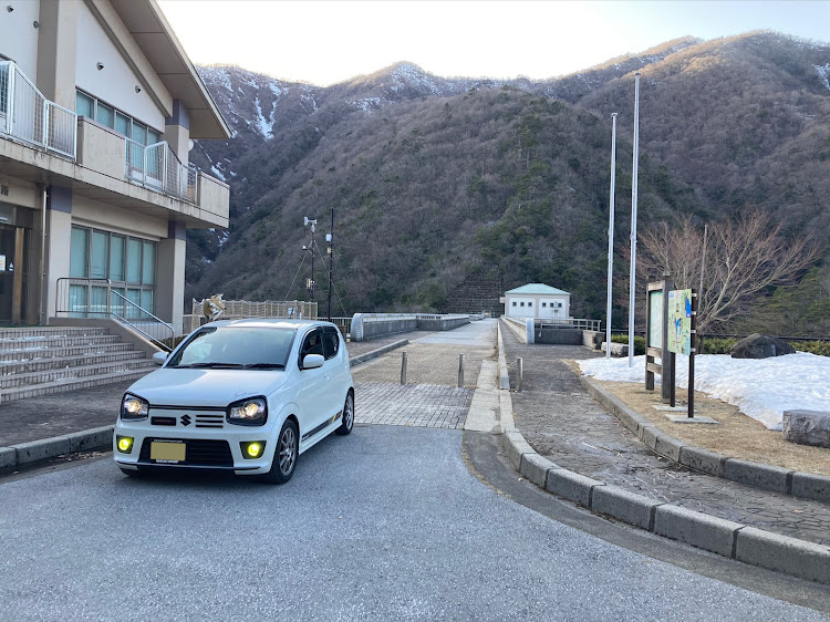アルトワークスのドライブ・グランスノー奥伊吹・姉川ダム・桜なんてないに関するカスタム事例の投稿画像2枚目
