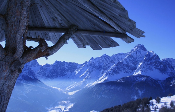 Vista sulle Dolomiti di amascellani