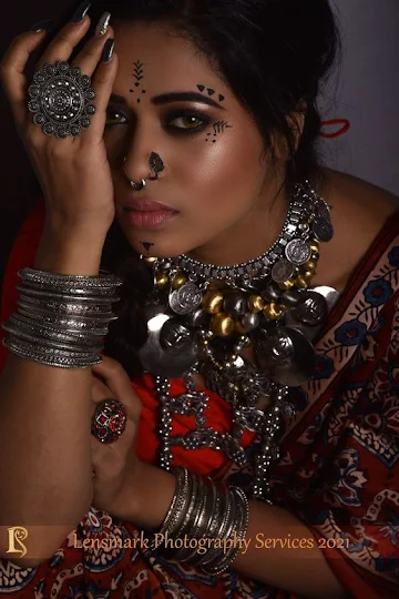 Navratri Garba makeup