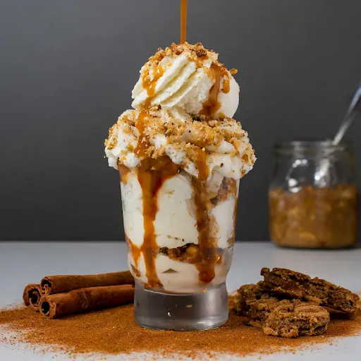 Classic Cinnamon Crunch Sundae