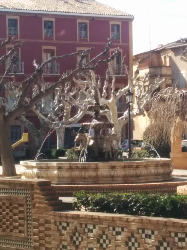 Fuente De Los Caballos