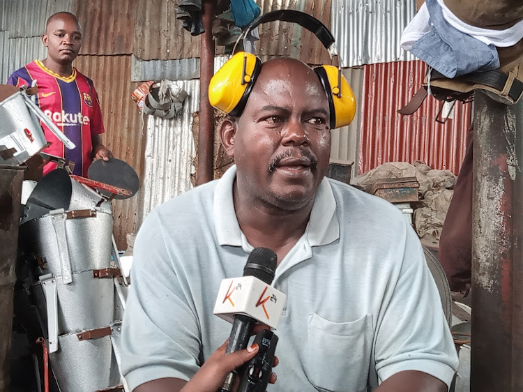 Sparki Juakali chairperson Daniel Njangi addressing the press in Mombasa on Tuesday, June 7.