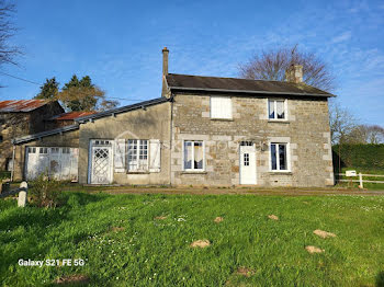 maison à Saint-Laurent-de-Cuves (50)