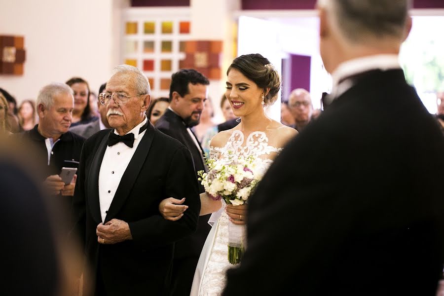 結婚式の写真家Nellhy Ruiz (nellhyruiz)。2019 9月19日の写真