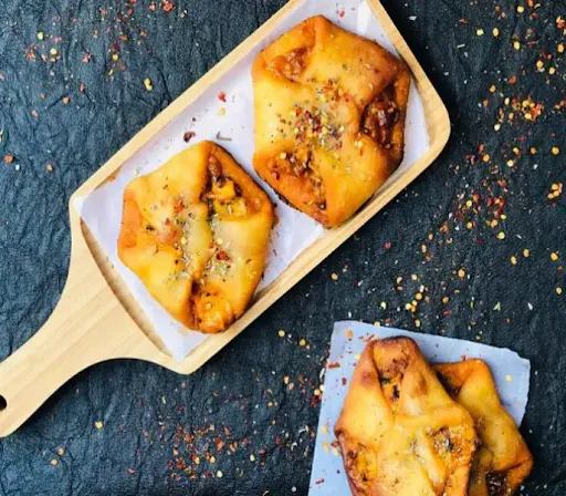 Desi Mushroom Baked Samosa